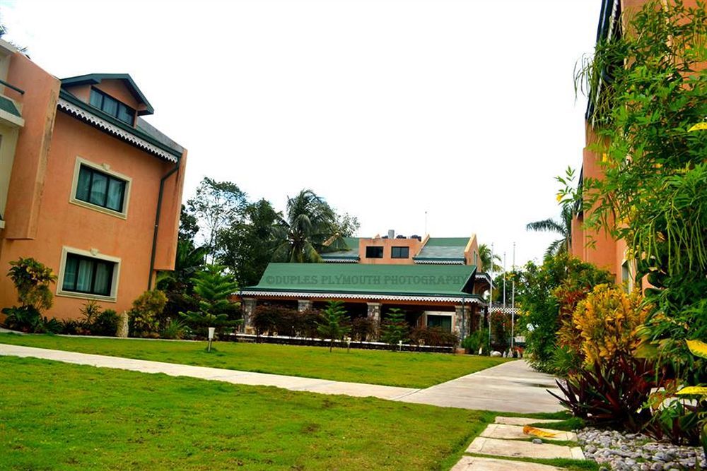 Hotel La Cretonne Les Cayes Bagian luar foto