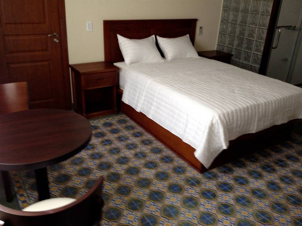 Hotel La Cretonne Les Cayes Bagian luar foto