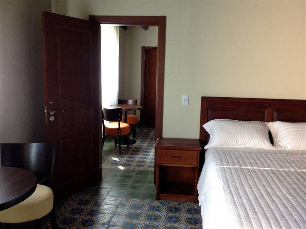 Hotel La Cretonne Les Cayes Bagian luar foto