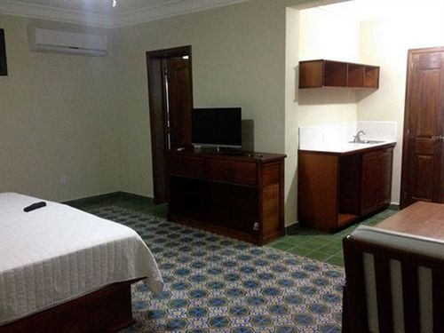 Hotel La Cretonne Les Cayes Bagian luar foto