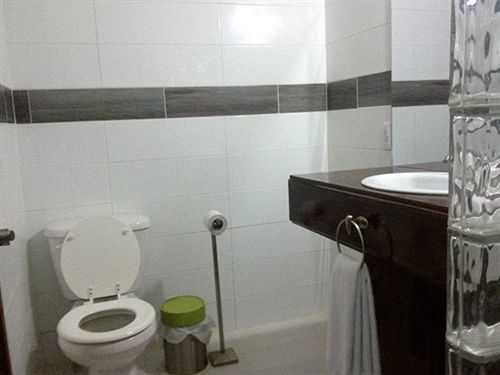 Hotel La Cretonne Les Cayes Bagian luar foto
